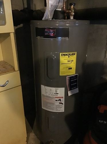 27 Hollis St, Weymouth MA 02190-1412 exterior