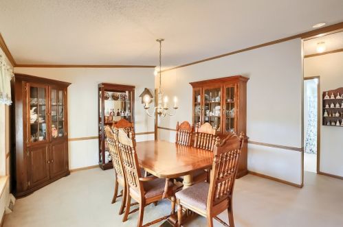 123 Rock Lake Dr, Zelienople PA  16063-8905 exterior