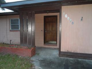 16928 173rd Ter, Alachua, FL 32615-4786