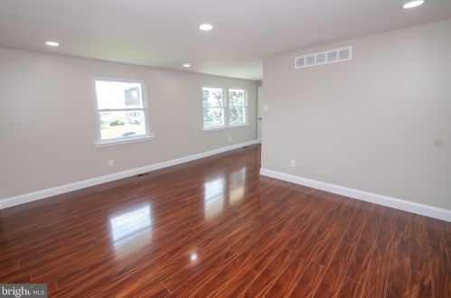 1865 Greymont St, Philadelphia PA  19116-3829 exterior