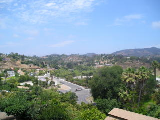 1143 York Dr, Vista, CA 92084-7251