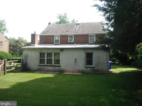 5 Johns Rd, Cheltenham, PA 19012-1808