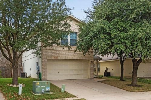 8802 Dittmar Oaks Dr, Austin, TX 78748-6587