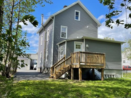 60 Chestnut Street Ext, Danbury CT  06810-6832 exterior