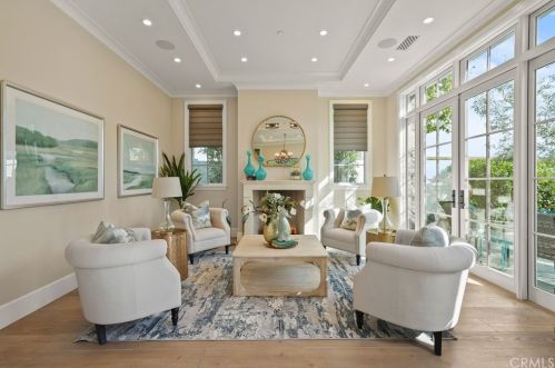 2691 Crestview Dr, Newport Beach CA  92663-5626 exterior