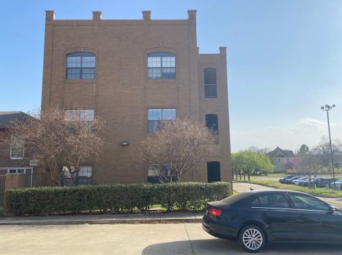 303 Hickory St, Denton, TX 76201-9012