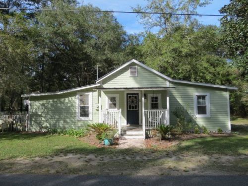 48 Wakulla St, Saint Teresa, FL 32358-0964