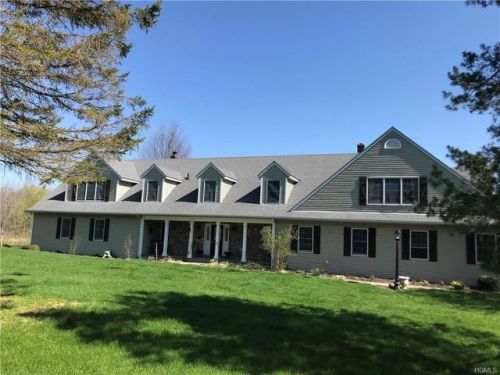 25 Millers Ln, Warwick, NY 10990-2835