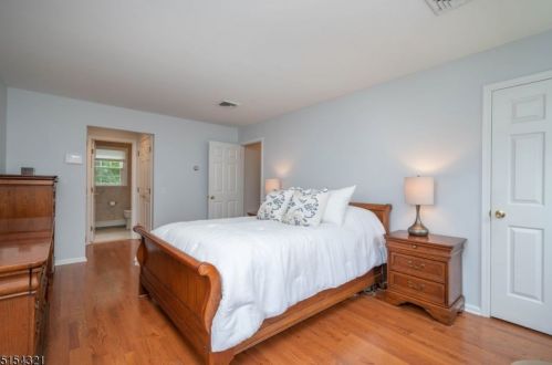 6 Pickwick Ln, Mountain Lakes NJ  07046-1434 exterior