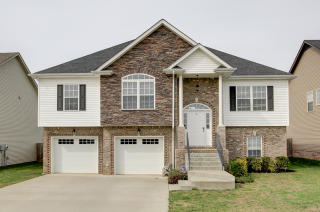 3088 Twelve Oaks Blvd, Clarksville, TN 37042-8242