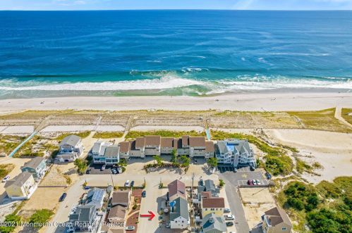 1 Holiday Rd, Pelican Island, NJ 08751-1725