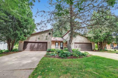 973 Square Ter, Green Bay, WI 54303-5017