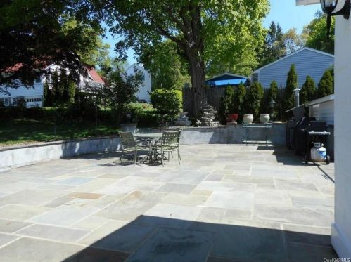 6 Wright Rd, Yorktown Hgts NY  10598-6613 exterior