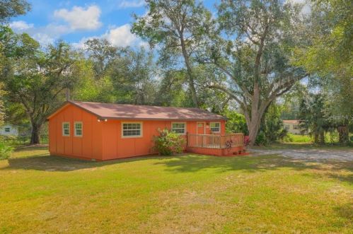 1385 Julia Ave, Deland, FL 32720-7422
