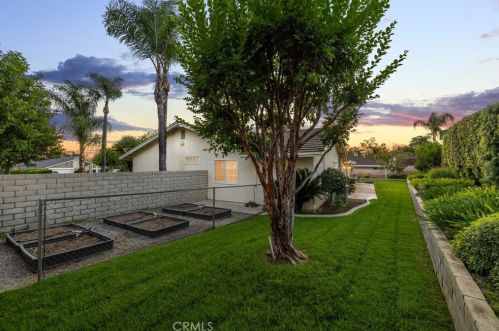 425 Winston Way, Upland CA  91786-2323 exterior