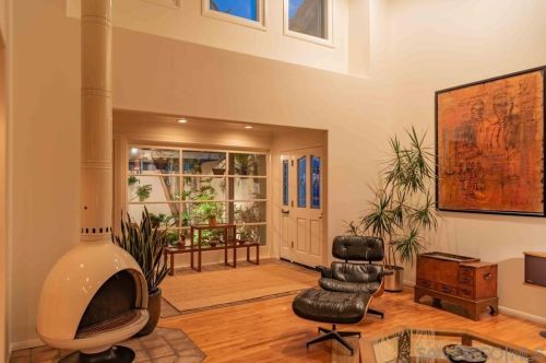 3446 Yonge St, San Diego, CA 92106-1550