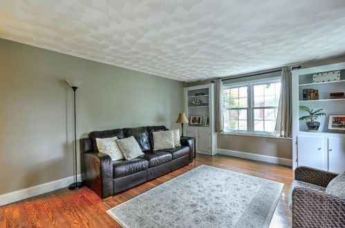 16 Cormier Rd, Lincoln RI  02865-3104 exterior