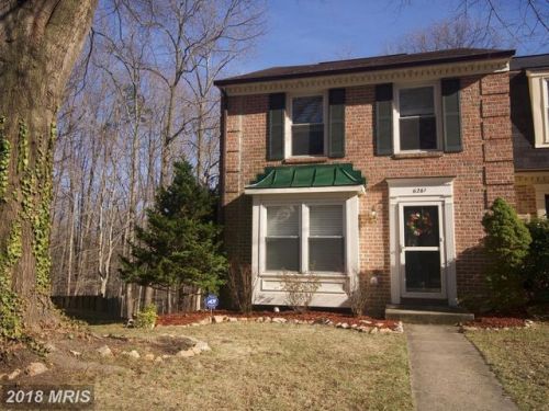 6261 Rathlin Dr, Springfield VA  22152-2168 exterior