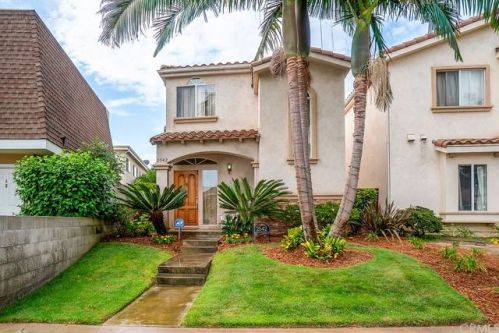 2542 235th St, Torrance, CA 90505-4203