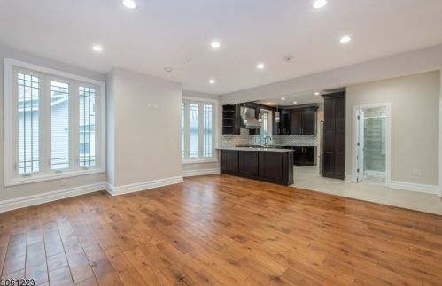 30 Shore Rd, Parsippany NJ  07834-1559 exterior