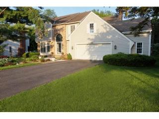 1750 Interlachen Bay, Saint Paul, MN 55125-9185