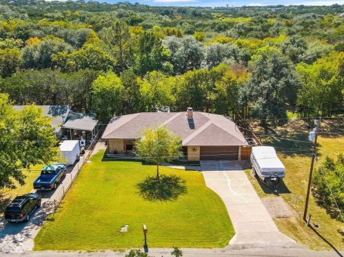 1407 Seneca Ct, Granbury, TX 76048-6395