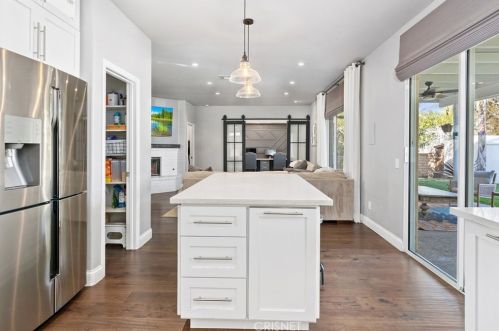 1349 Fitzgerald Rd, Simi Valley CA  93065-4480 exterior