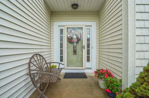 986 Preble Dr, Blacklick, OH 43004-8321