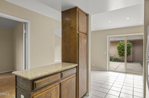 681 Nandina Pl, Oxnard CA 93036-1911 exterior