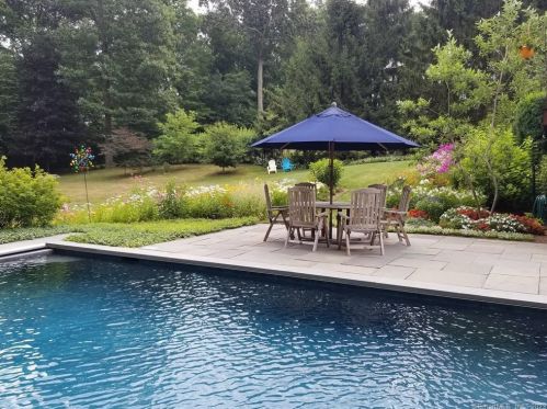 36 Rolling Hills Rd, Ridgefield, CT 06877-3522