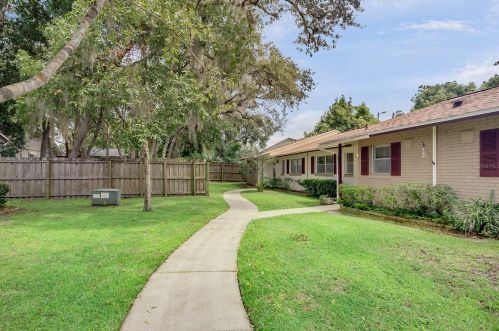 719 Michigan Ave, Deland, FL 32724-4576