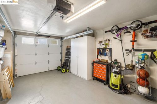 4434 Albert St, Oakland CA 94619-2721 exterior