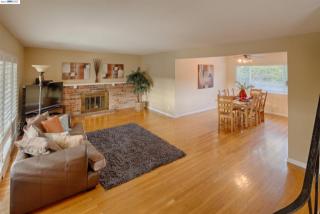 1122 Concord St, Pleasanton CA  94566-7237 exterior
