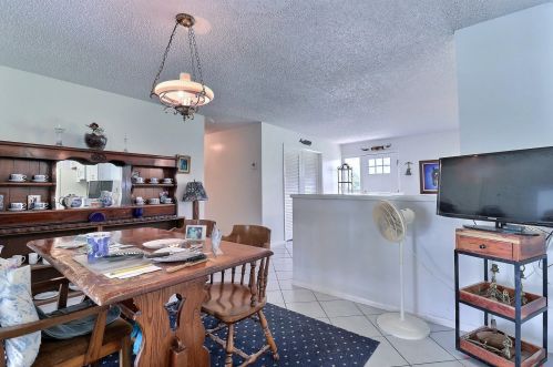 611 Rambling Dr Cir, West Palm Beach FL  33414-5039 exterior