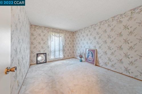 975 Kilkenny Way, Pinole CA  94564-2717 exterior