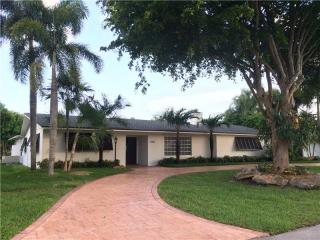 9780 121st St, Miami, FL 33176-4922