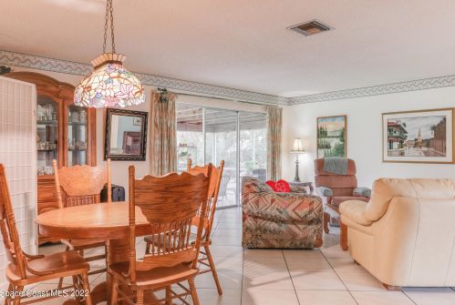 416 1st Ave, Melbourne, FL 32903-4204