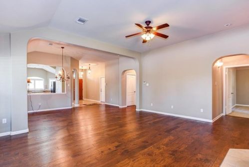 13137 Appaloosa Chase Dr, Austin TX  78732-1974 exterior