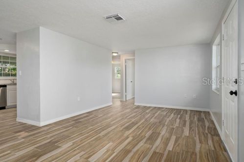 3249 Kilburn Rd, Tarpon Springs, FL 34691-5025