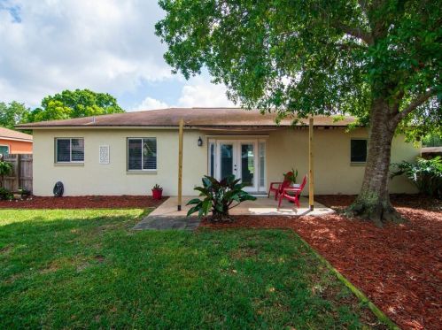 495 24th Ave, Vero Beach FL  32962-1309 exterior