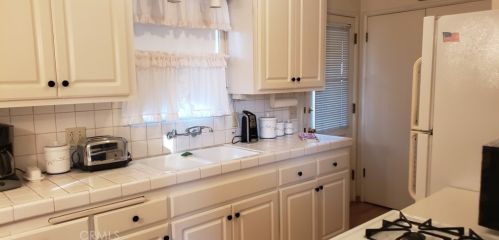 415 Devon Rd, Orange, CA 92868-4148