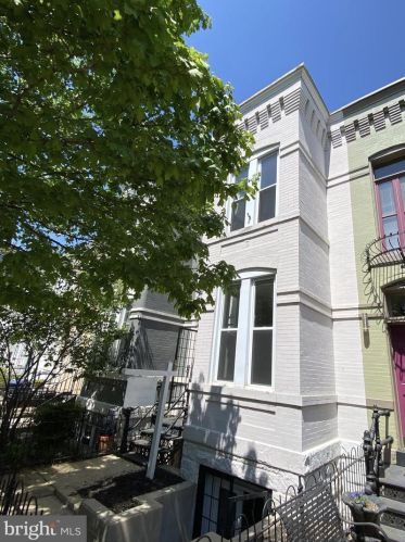 220 F St, Washington, DC 20002-4929