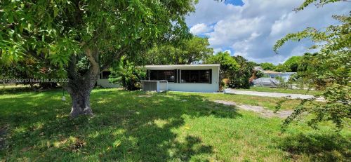1426 22nd Ave, Hollywood FL 33020-2001 exterior