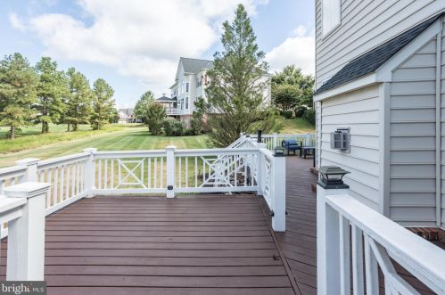 5800 Serengeti Ct, Haymarket VA  20169-3200 exterior