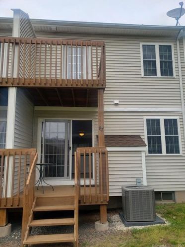 87 Marjorie Ln, Manchester, CT 06042-2078