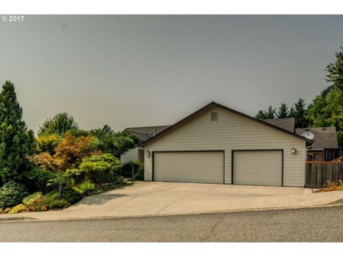 1602 2nd St, Battle Ground, WA 98604-4652