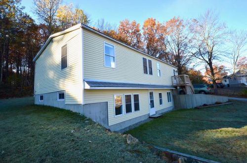16 Campbell St, Allenstown, NH 03275-1933