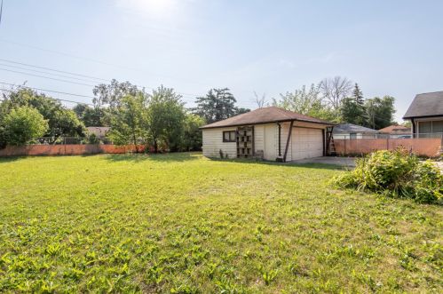 4124 89, Milwaukee WI 53228-2210 exterior