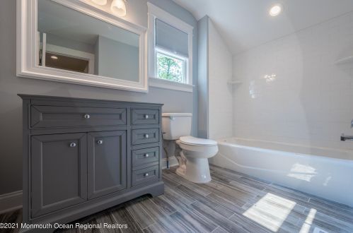 803 Leonardville Rd, Leonardo NJ  07737-1335 exterior