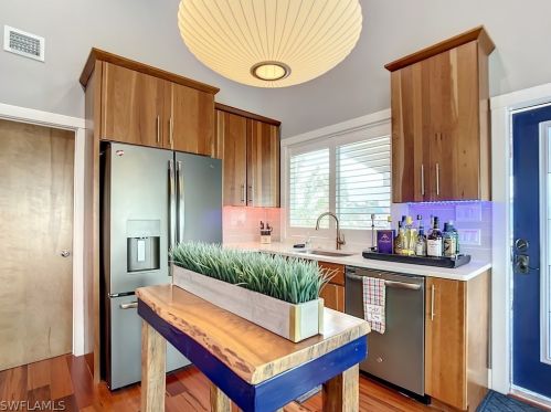 720 Matanzas Ct, Fort Myers Beach FL  33931-2120 exterior